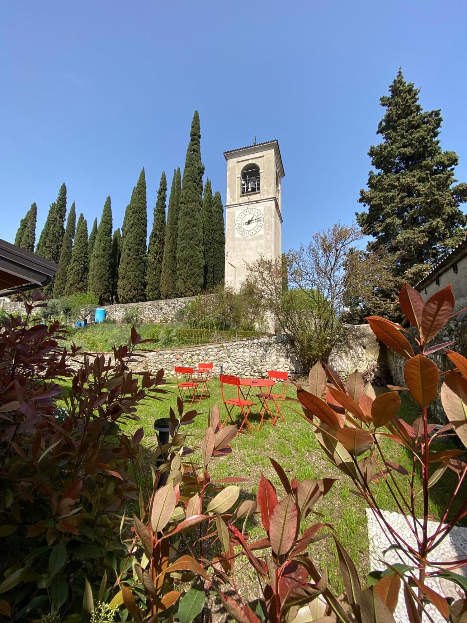 La Volpe Rossa Rooms And Apartments San Felice del Benaco Exteriör bild